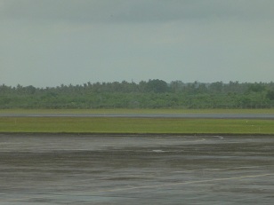 空港に向かう時は快晴だったのに・・・