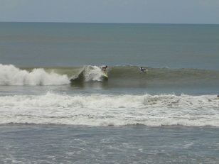パーフェクトウェーブでサーフィンinバリ島