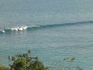 ビンギンに行く途中に見つけたサーフィンポイント