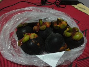 タイ産のマンゴスチン