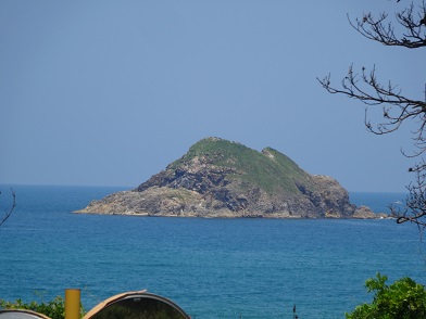 サーフスポット名が分からなかったので勝手に「モグラ」と命名