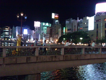 屋台で有名な福岡の中州