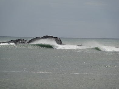サイズの十分にあり過ぎる波です