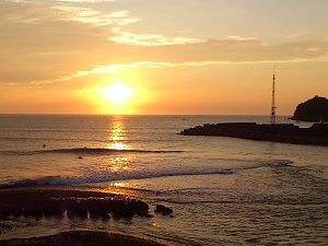 宍喰の河口はいい波が来てます