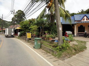 店名の看板が無いので名前が分からない