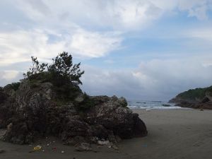 双海サーフィンポイントの右